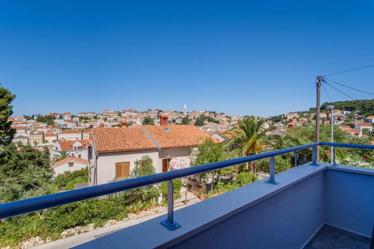 Apartmani Beatrice Mali Lošinj Exteriör bild